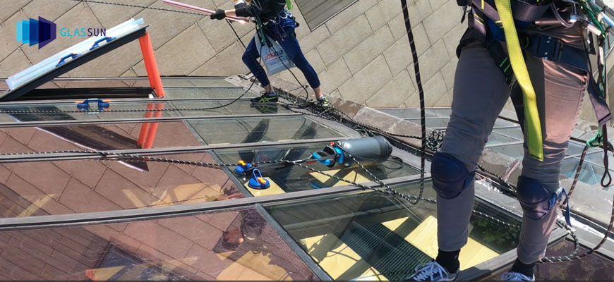 Тонировка фасадов зданий в Москве.